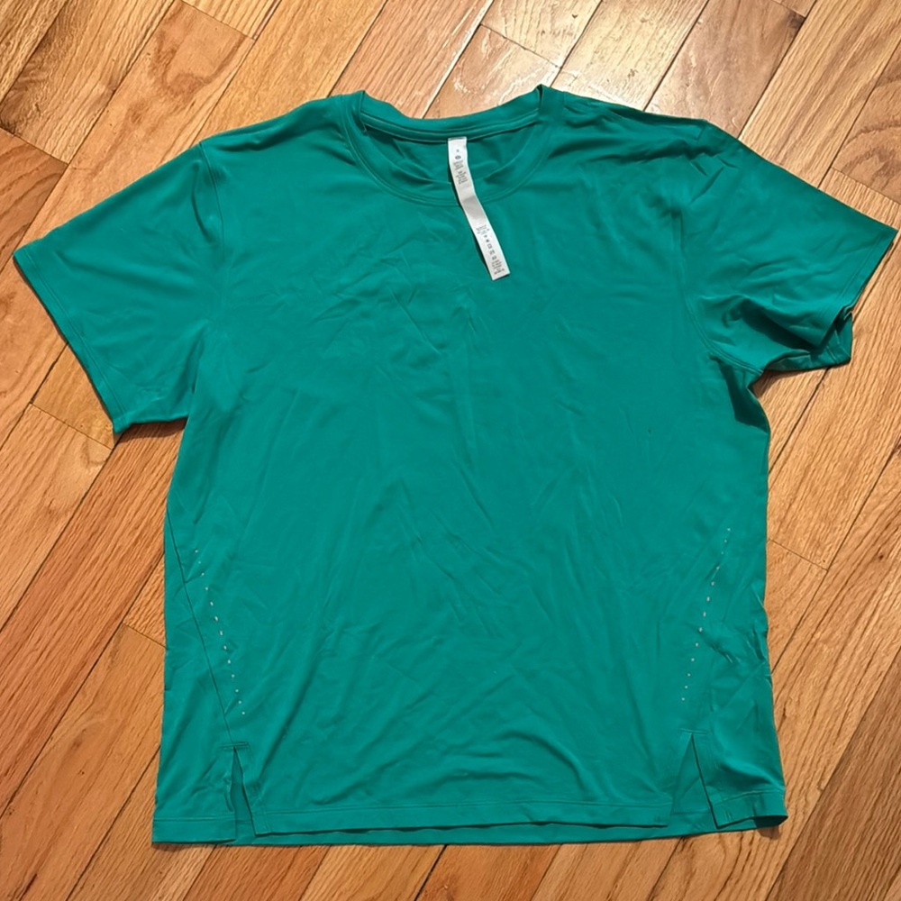 Lululemon Athletica Green Short Sleeve Tee
